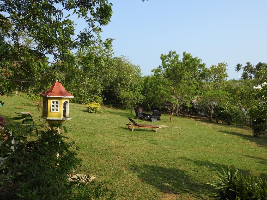 Eagles Nest Cabanas Tangalle Exterior photo