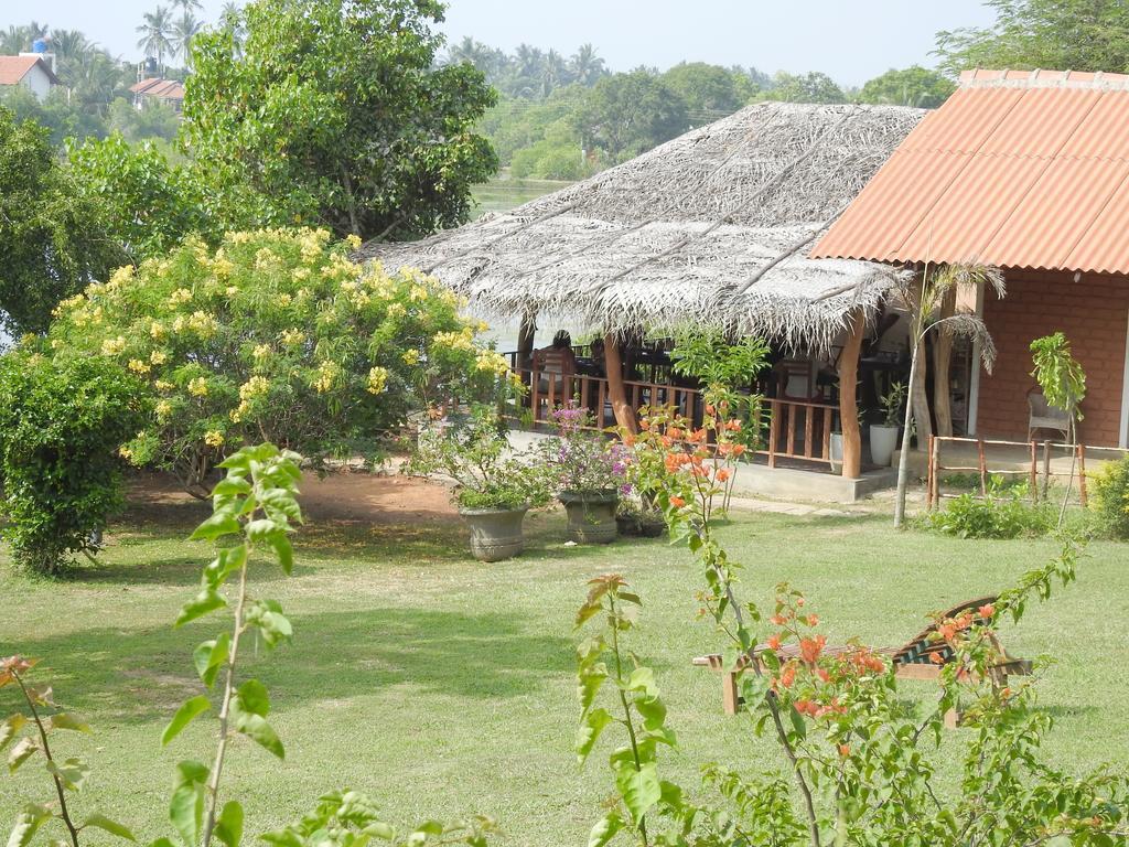 Eagles Nest Cabanas Tangalle Exterior photo