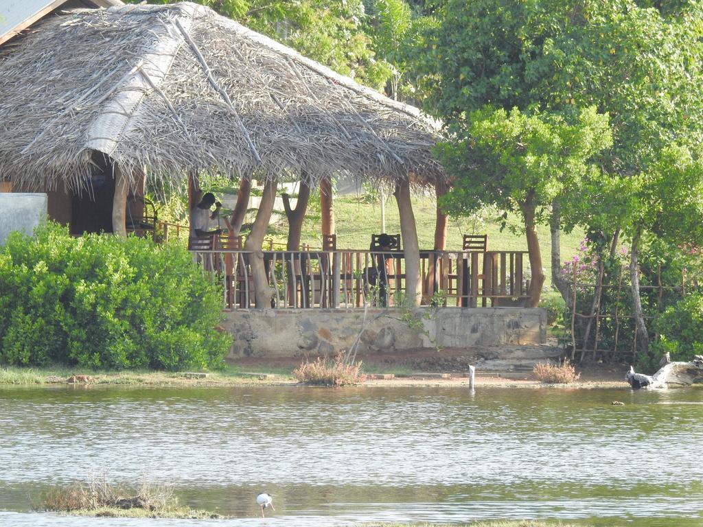 Eagles Nest Cabanas Tangalle Exterior photo
