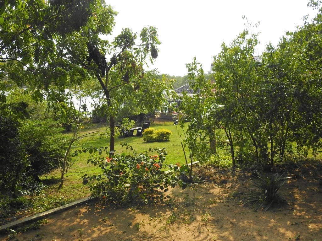 Eagles Nest Cabanas Tangalle Exterior photo